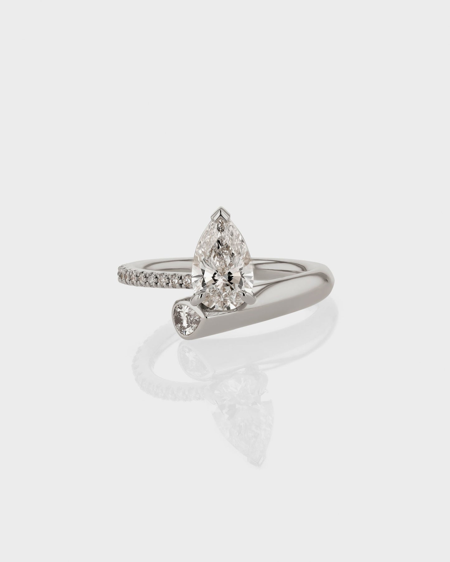 1.0-3.0 CT Pear Cut Lab Grown Diamond Unique Engagement Ring