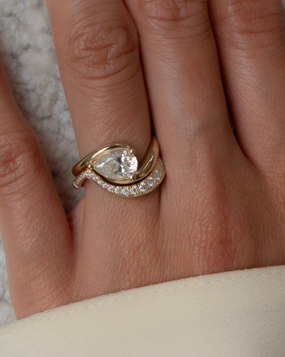 1.0 - 2.0 CT Pear Cut Lab Grown Diamond Solitaire Bridal Ring Set