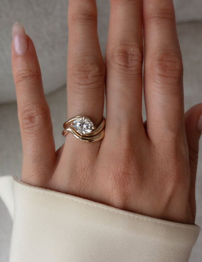 1.0 - 2.0 CT  Oval Cut Lab Grown Diamond Solitaire Bridal Ring Set