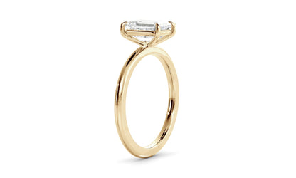 Solitaire Ring with 2.0 CT Emerald Moissanite