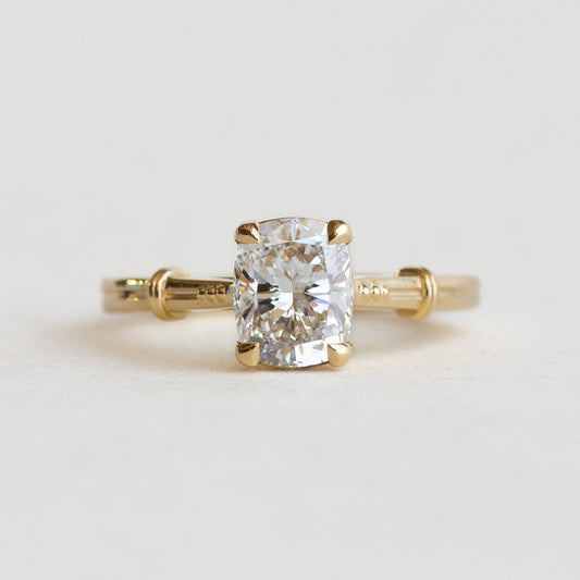 1.50–3.50 CT elongated cushion cut vintage-inspired CVD lab grown diamond ring, F color, VS1 clarity