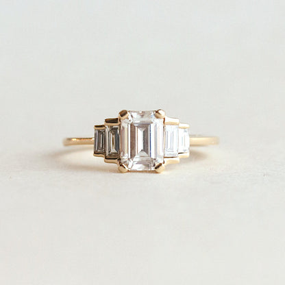 0.92–2.92 CT emerald cut CVD lab grown diamond five stone engagement ring, F color, VS1 clarity, set in polished white gold