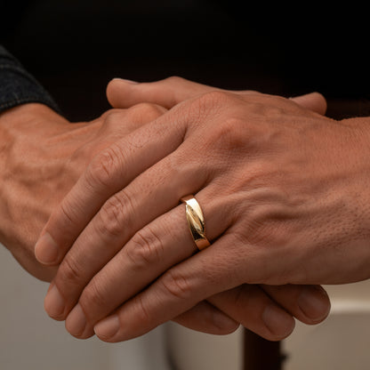 Briar- Crossover Men's Wedding Band