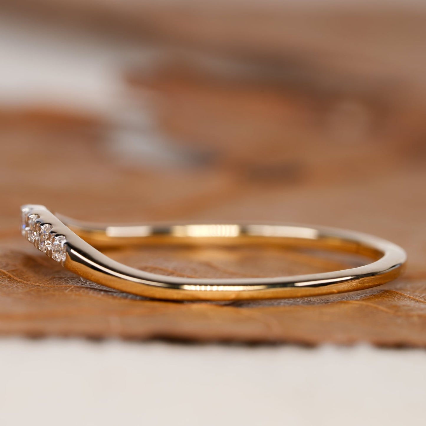 Curved Wedding Band with 0.05 TCW Round Cut Moissanite
