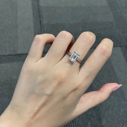 3.0 CT Emerald E/VVS2 CVD Diamond Solitaire Style Engagement Ring