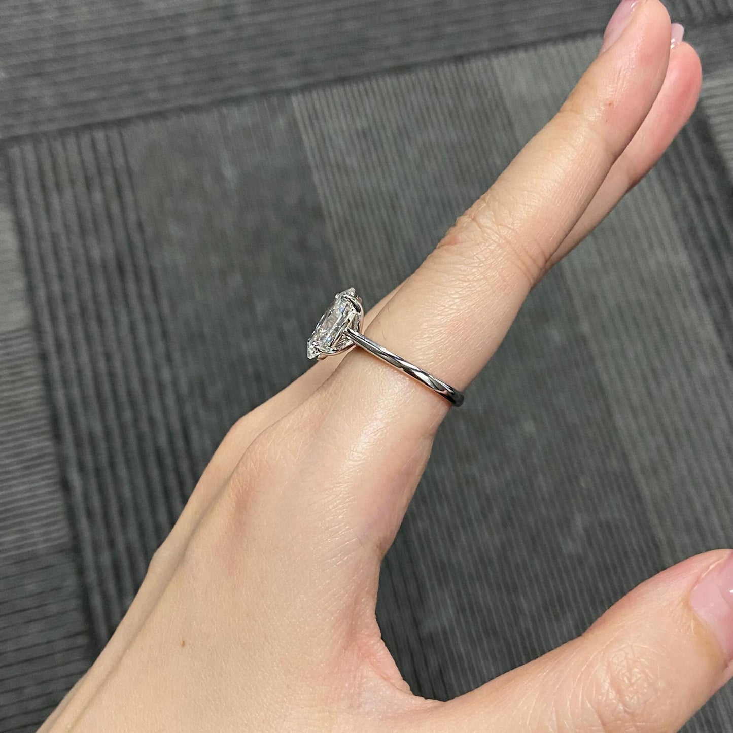 3.0 CT Oval D/VS1 CVD Diamond Solitaire Engagement Ring