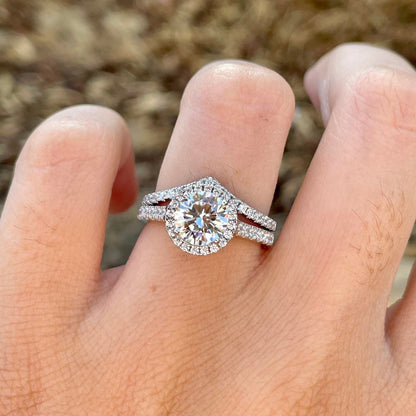 Halo Bridal Ring Set with 1.50 CT Round Cut Moissanite