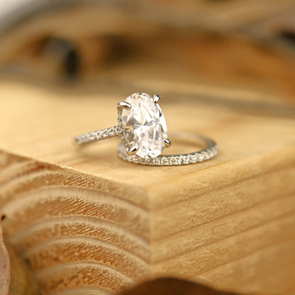 Pave Setting Bridal Ring Set with 2.0 CT Oval Cut Moissanite