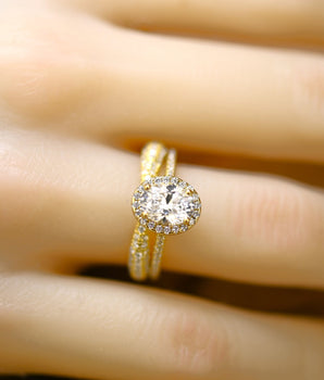 Halo Bridal Ring Set with 1.25 CT Oval Cut Moissanite