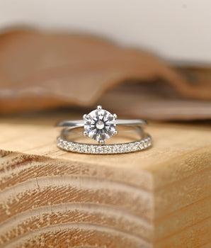 Solitaire Bridal Ring Set with 1.0 CT Round Cut Moissanite