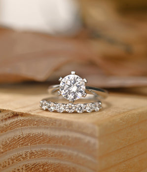 Solitaire Bridal Ring Set with 1.0 CT Round Cut Moissanite
