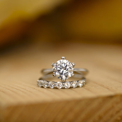 Solitaire Bridal Ring Set with 1.50 CT Round Cut Moissanite