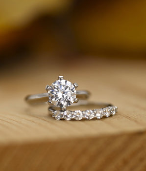 Solitaire Bridal Ring Set with 1.50 CT Round Cut Moissanite