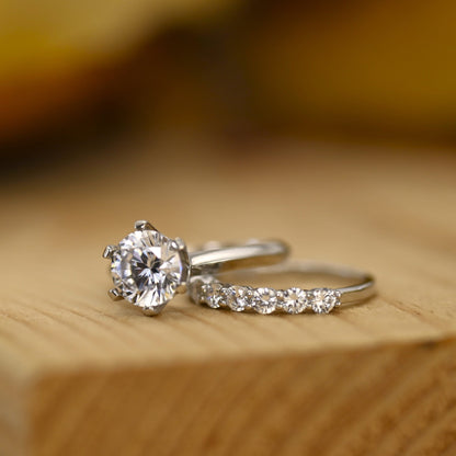 Solitaire Bridal Ring Set with 1.50 CT Round Cut Moissanite