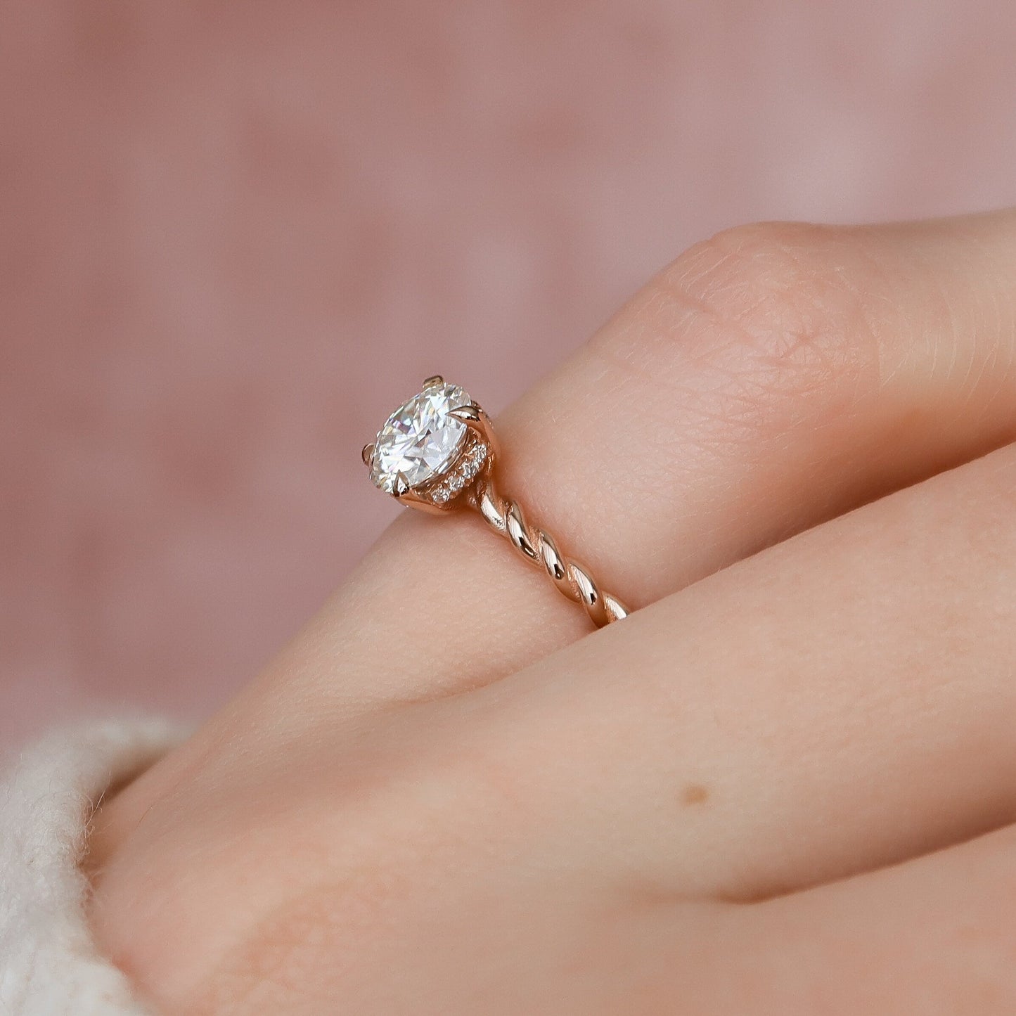 1.0CT Round Brilliant Cut Moissanite Solitaire Bridal Ring Set