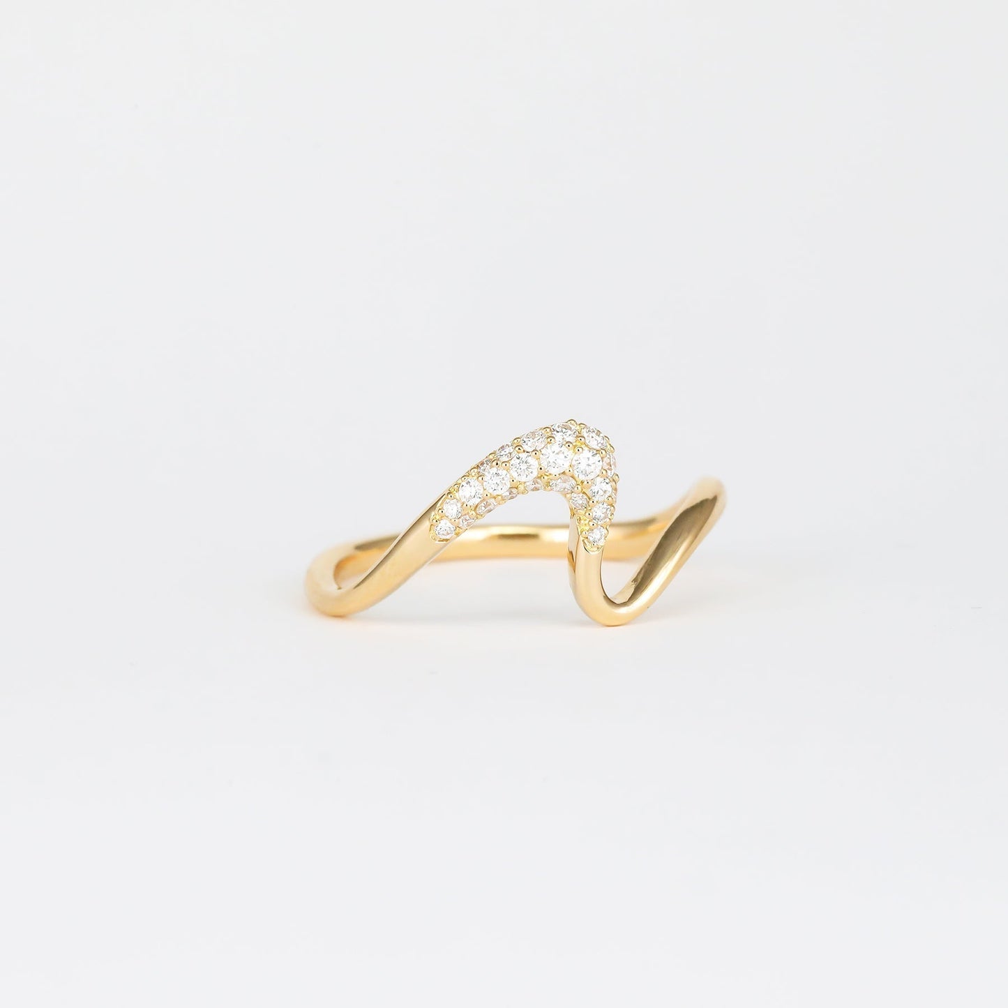 0.14 TCW Round Lab Grown Diamond Curved Unique Wedding Band