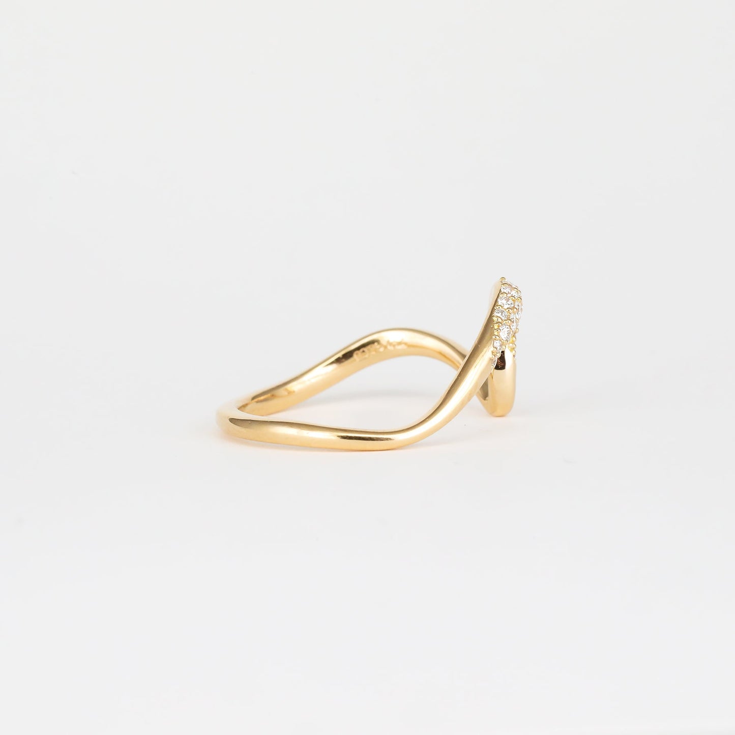 0.14 TCW Round Lab Grown Diamond Curved Unique Wedding Band