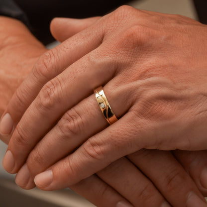 Blythe- Wave Men's Wedding Band