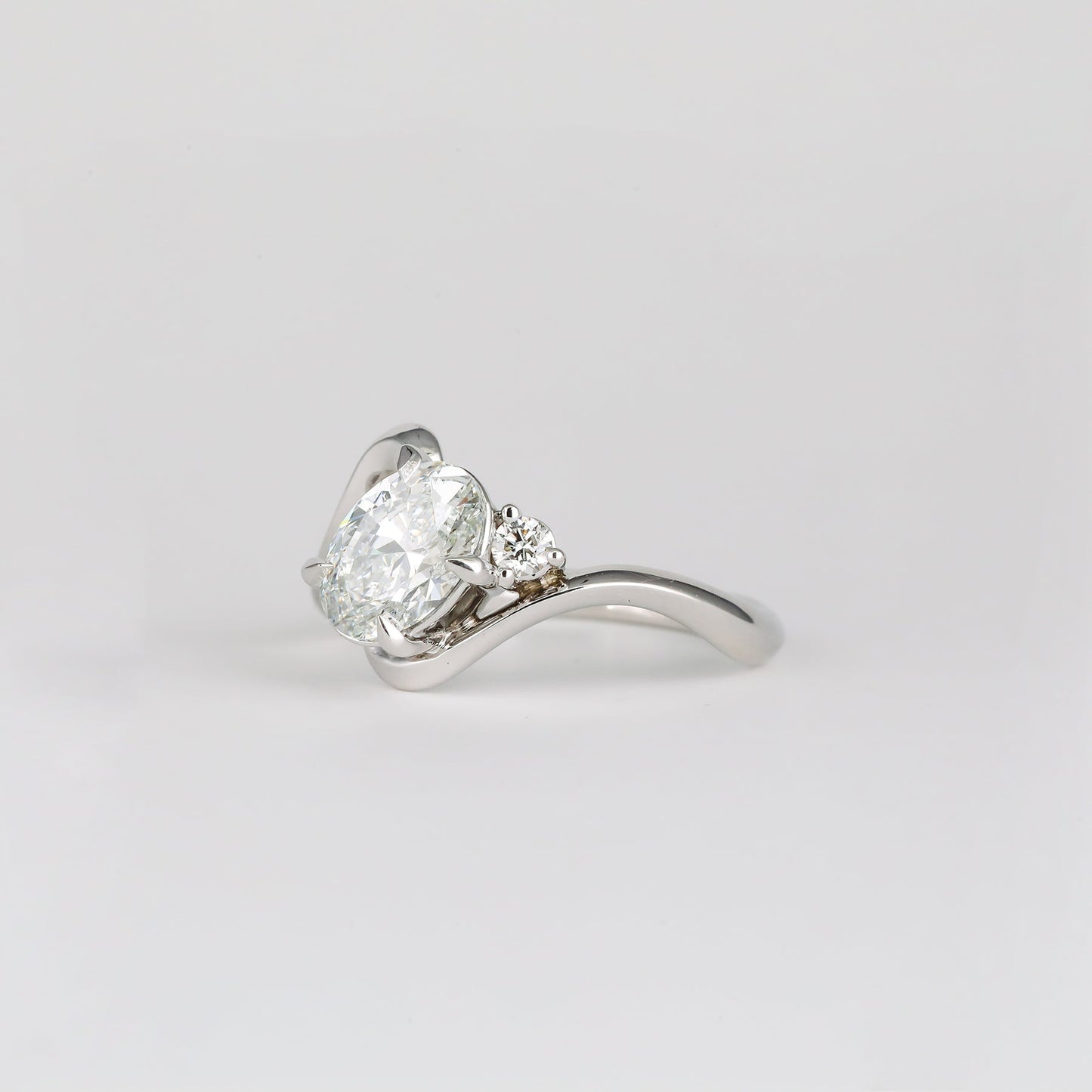 1.24-3.50 CT Oval Lab Grown Diamond Unique Bridal Ring Set