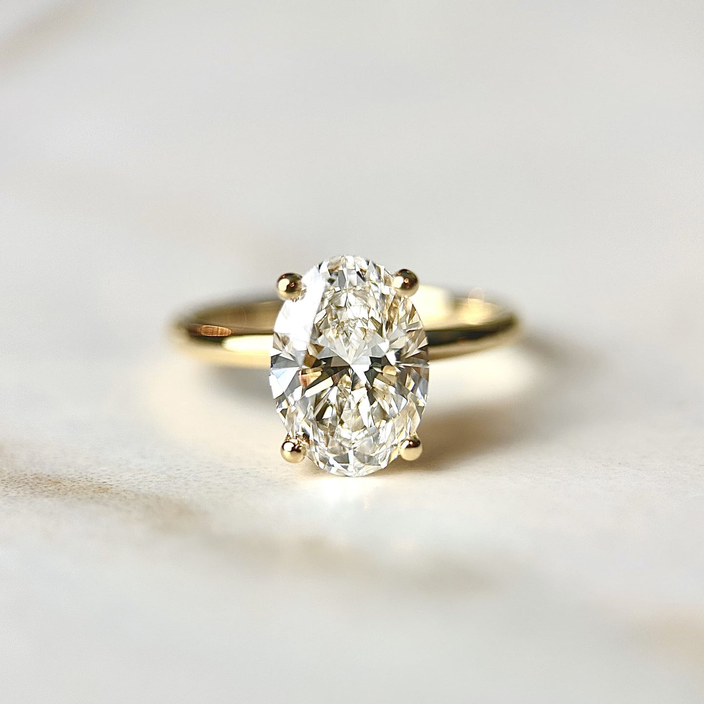 2.0 CT Oval E/VS1 CVD Diamond Solitaire Engagement Ring