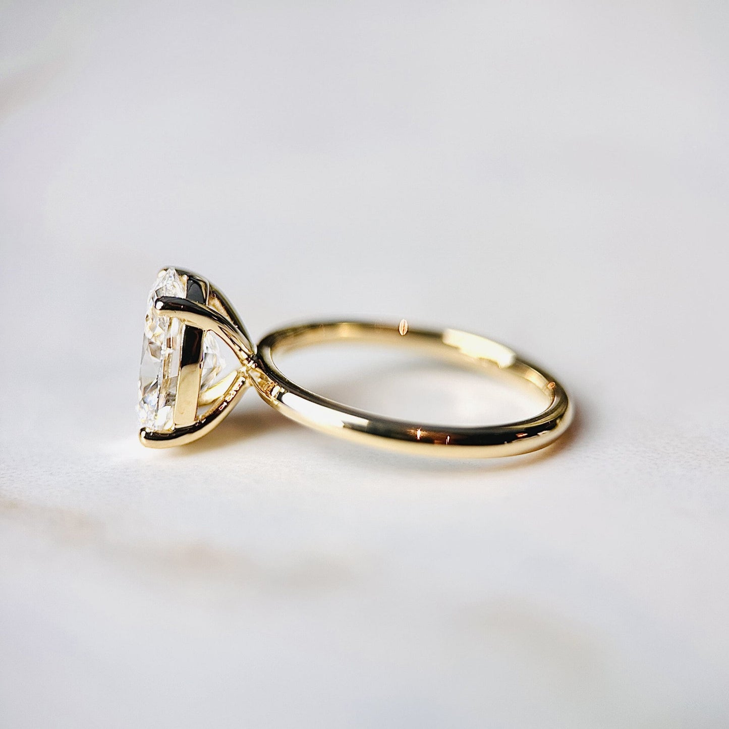 2.0 CT Oval E/VS1 CVD Diamond Solitaire Engagement Ring