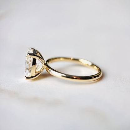 2.0 CT Oval E/VS1 CVD Diamond Solitaire Engagement Ring