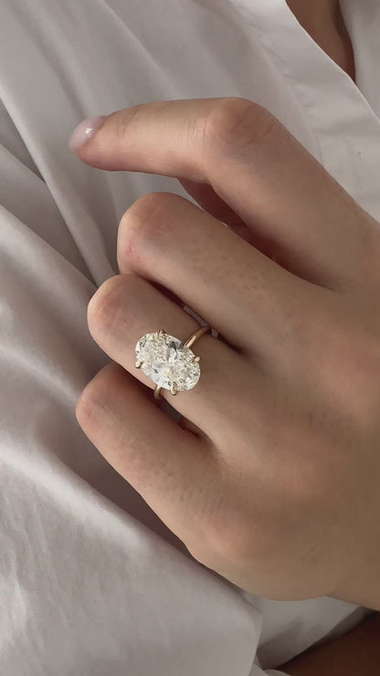 3.0-5.0 CT Oval Cut Lab Grown Diamond solitaire Engagement Ring