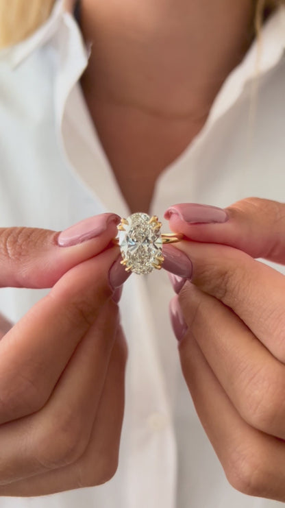 3.0-5.0 CT Oval Lab Grown Diamond solitaire Engagement Ring