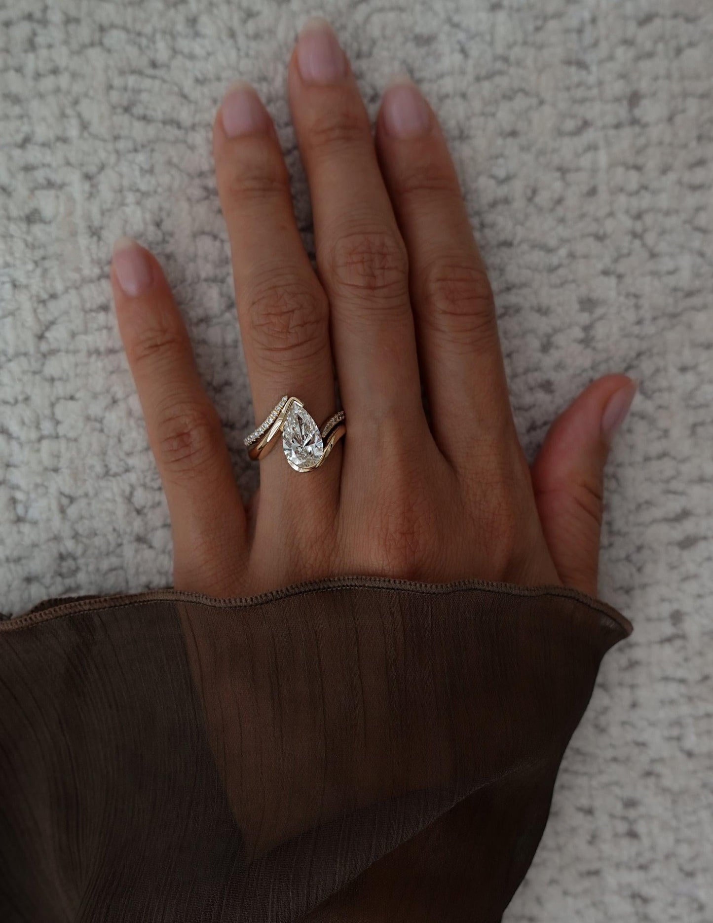 1.0 - 2.5 CT Pear Shaped Lab Grown Diamond Solitaire Bridal Set